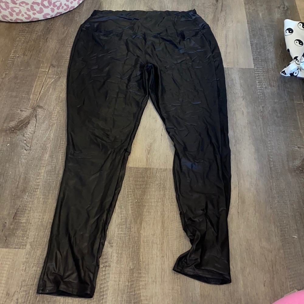 Faux leather leggings